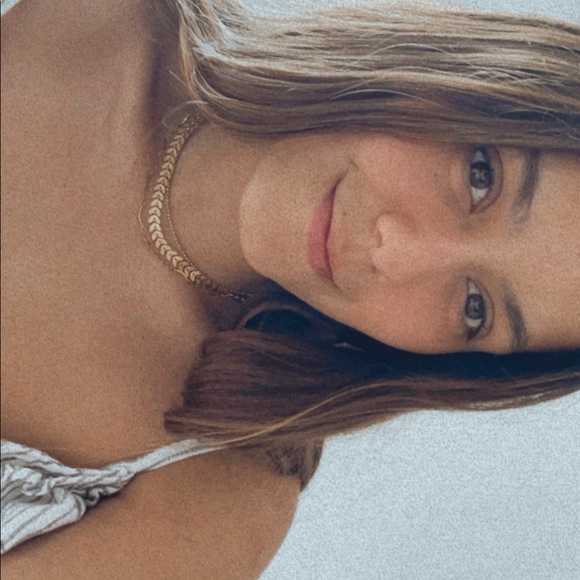 Meet your Posher, Manuela - Picture 1 of 1